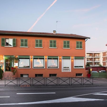 Auberge De La Vallee Francheville  Zewnętrze zdjęcie